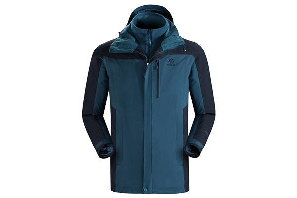 三合一沖鋒衣內膽選擇羽絨好還是抓絨好？沖鋒衣廠家為你解答